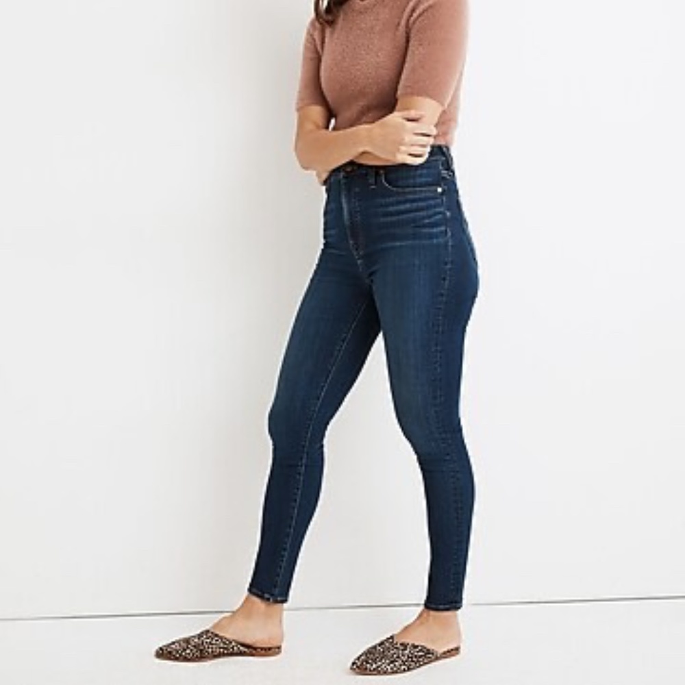 NWT Curvy High-Rise Skinny Jeans in Sussex Wash 28